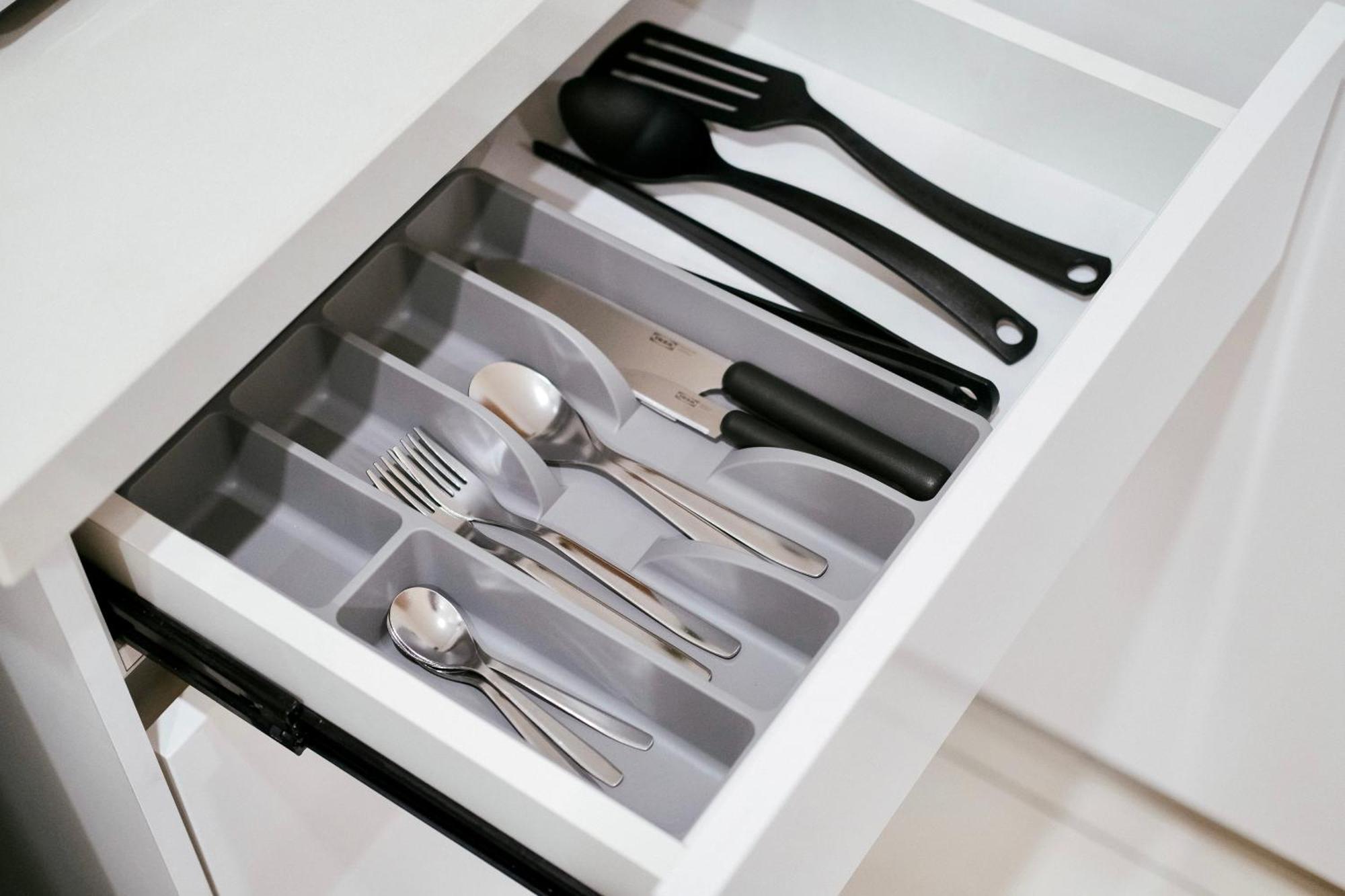 Arte Mont Kiara Aparthotel กัวลาลัมเปอร์ ภายนอก รูปภาพ A cutlery drawer