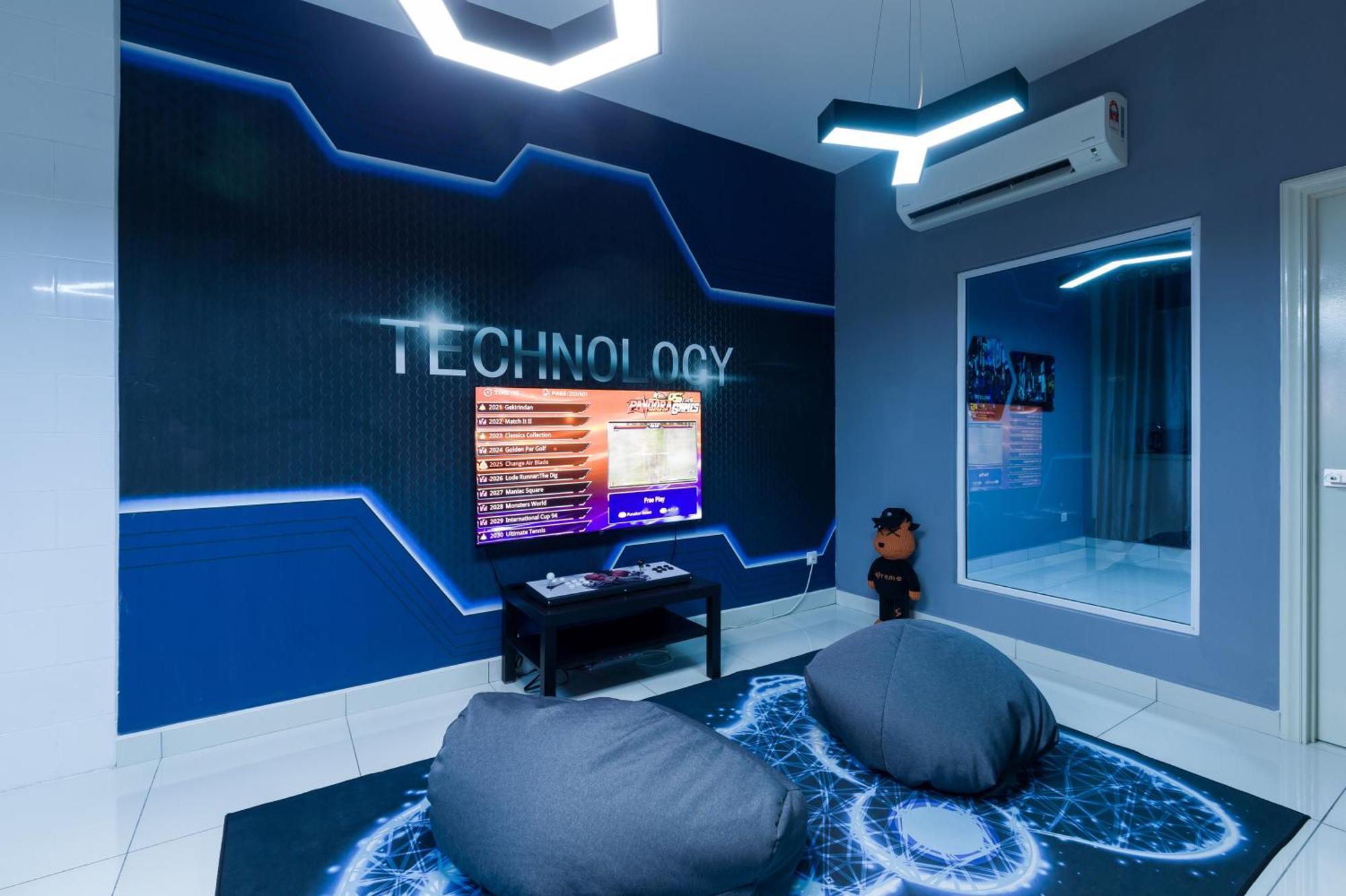 Arte Mont Kiara Aparthotel กัวลาลัมเปอร์ ภายนอก รูปภาพ The Technology Room